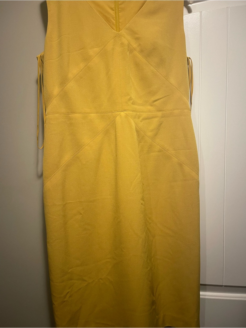 Kasper Yellow Sleeveless V-Neck Midi Dress